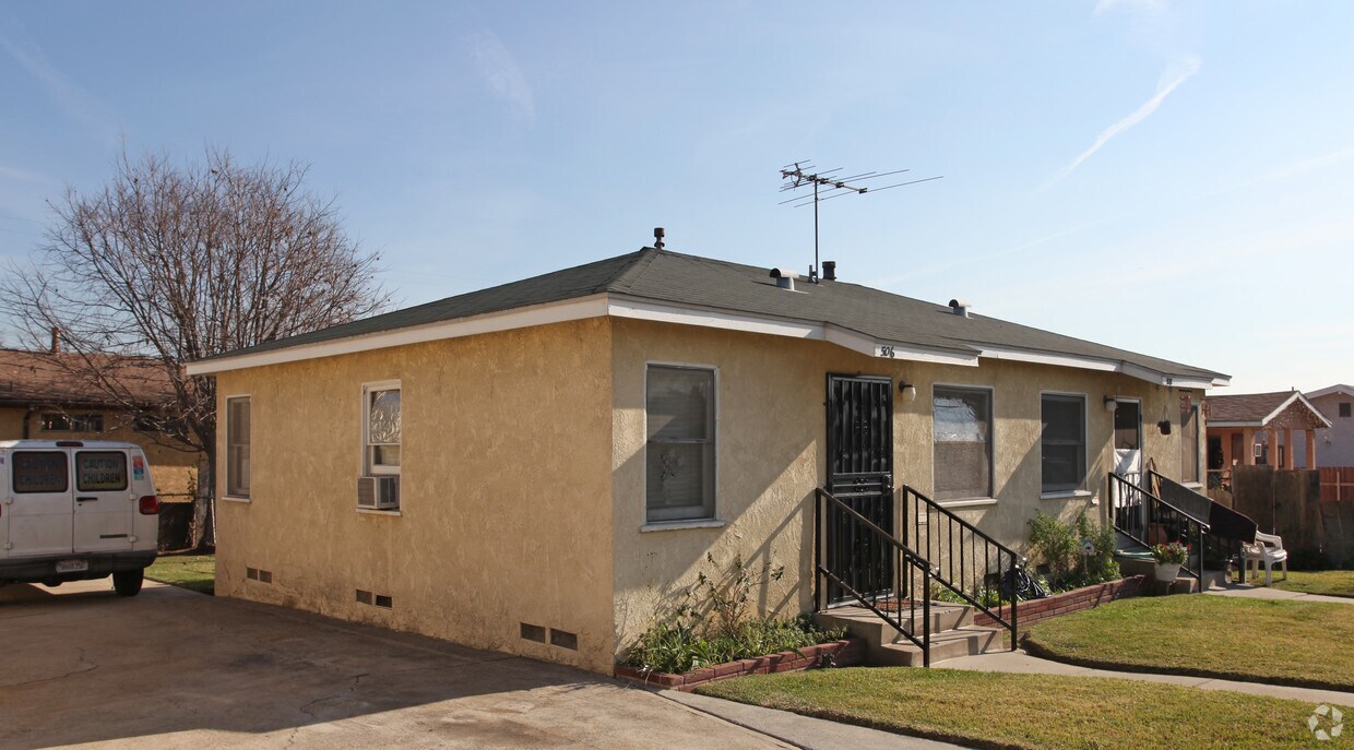 Foto del edificio - 4904-4910 Eagle St