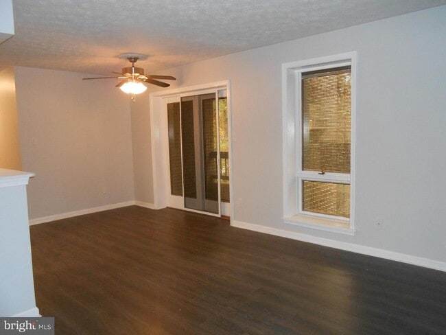 Building Photo - 44706 Beechwood Ct