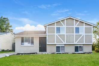Building Photo - 2897 Falcon Bridge Dr