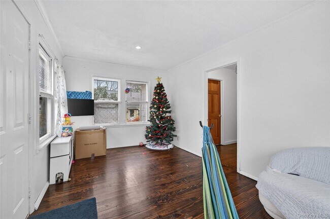 Foto del edificio - 36 Swezey Pl