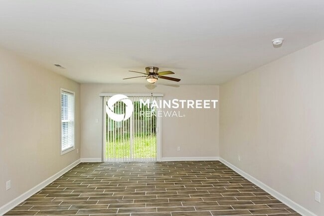 Building Photo - 4 Bedroom Pet-Friendly Home in Durham, NC with Main Street Renewal