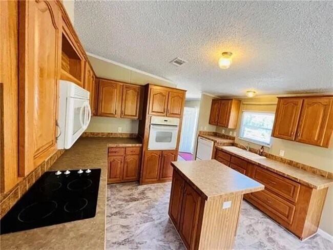 Building Photo - 347 Tonti Dr