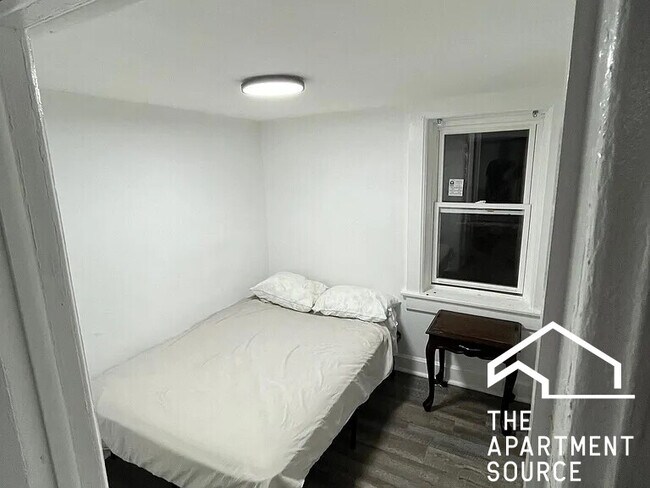 Foto del edificio - 1643 N Fairfield Ave