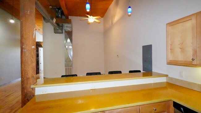 Foto del edificio - 1117 Douglas Ave