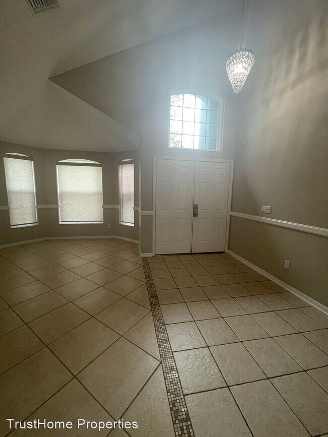 Building Photo - 4 br, 2.5 bath House - 5928 Lake Champlain...