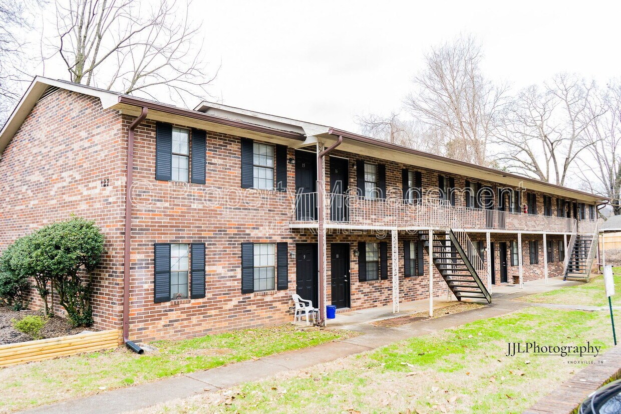 Building Photo - 129 Hillcrest Dr