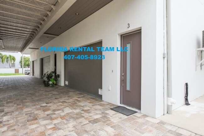 Photo - W McElroy Ave #3 Townhome