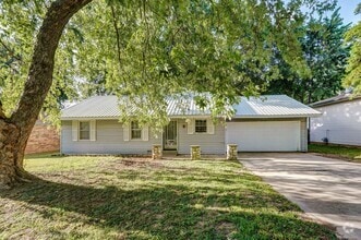 Building Photo - 2529 W Blackburn Dr