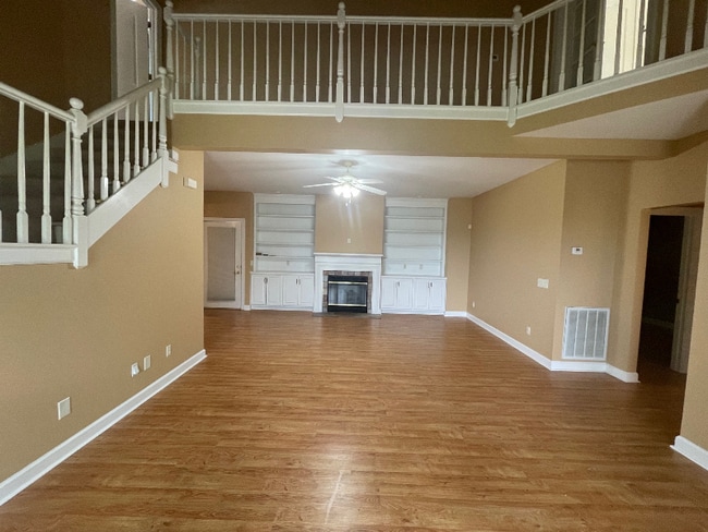 Building Photo - 1234 Hartsfield Dr