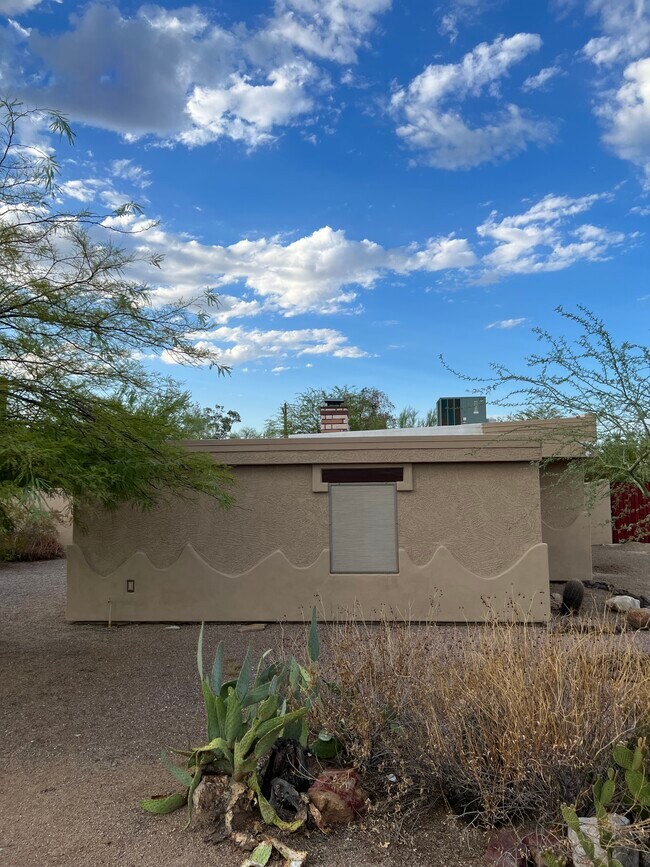 Front of Casita - 7733 E Willetta St