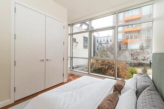 Building Photo - 162 N 12th St