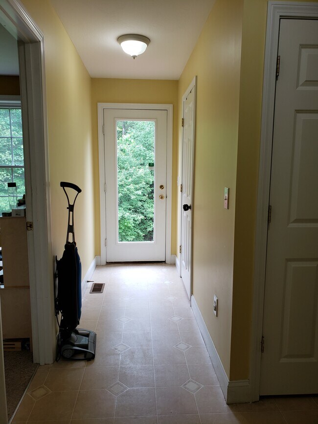 6 Jonquil Dr, Nashua, NH 03062 House Rental in Nashua, NH