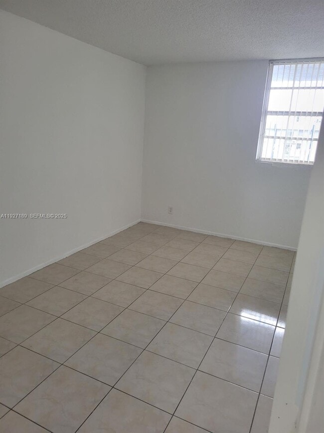 Foto del edificio - 4550 NW 9th St