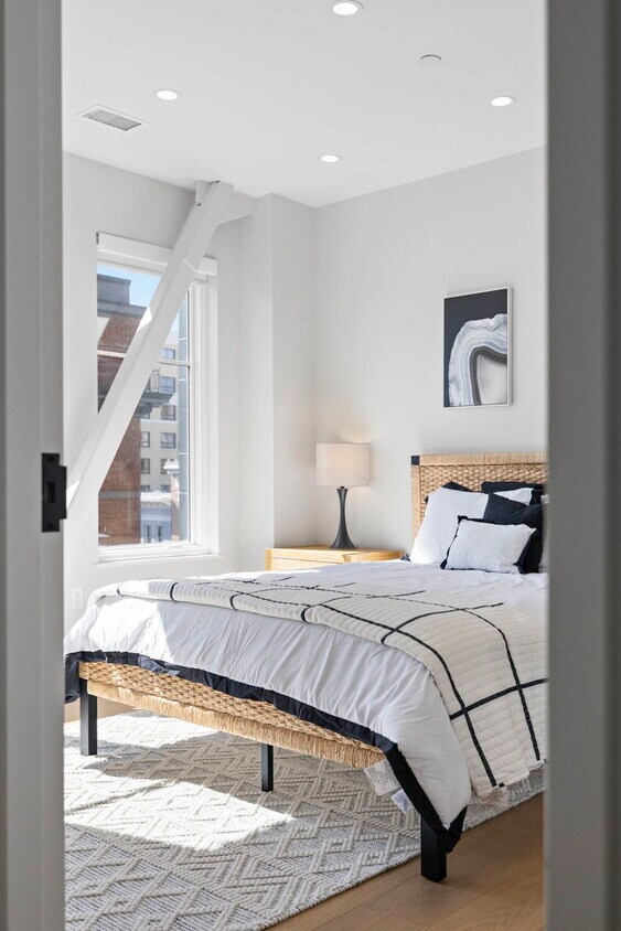 Photo - 693 Sutter Street-4