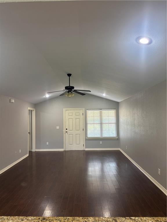 Building Photo - 212 Copper Oaks Dr