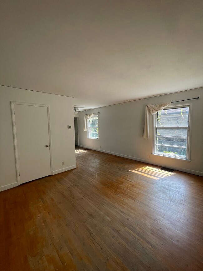 Foto del edificio - 846 23rd Ave SE