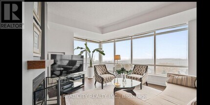 Building Photo - 500 Queens Quay W