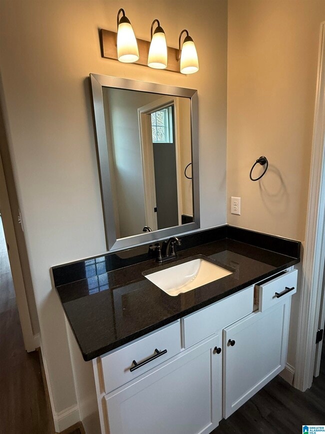 Foto del edificio - 4303 Lennox Ct