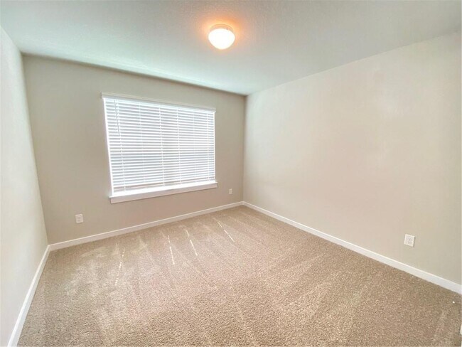 Building Photo - 17200 Crane Fly Dr