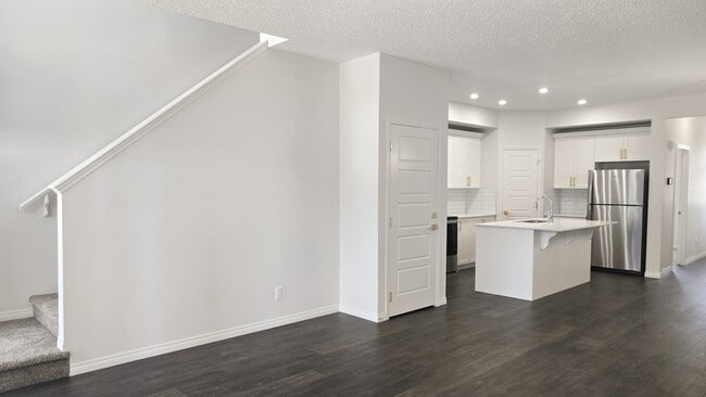 Building Photo - 86 Creekside Mnr SW