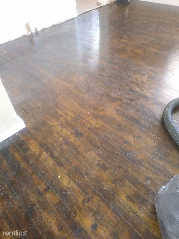 Foto del edificio - 5 br, 2 bath House - 914 E River