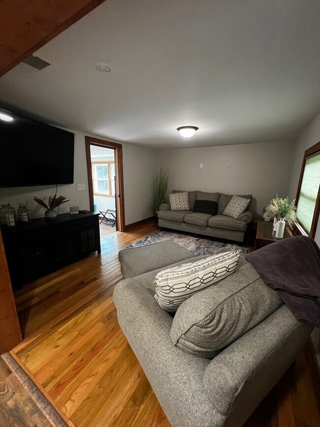 Foto del edificio - 8655 Coopertown Rd