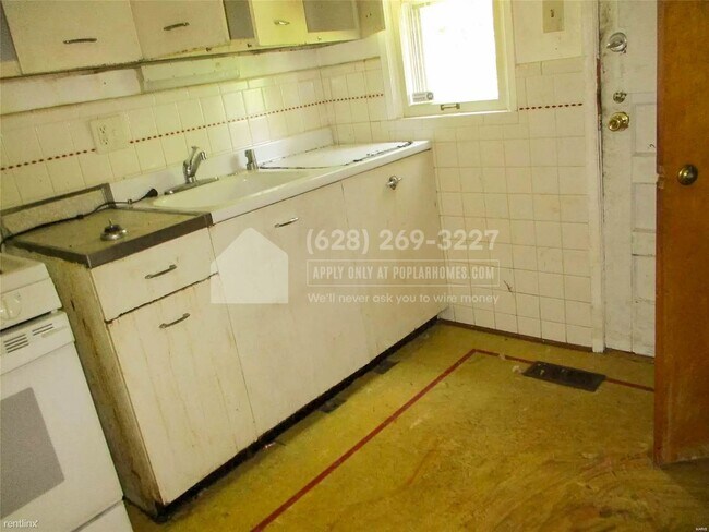 Building Photo - 2 br, 1 bath House - 10237 Coburg Lands Dr -