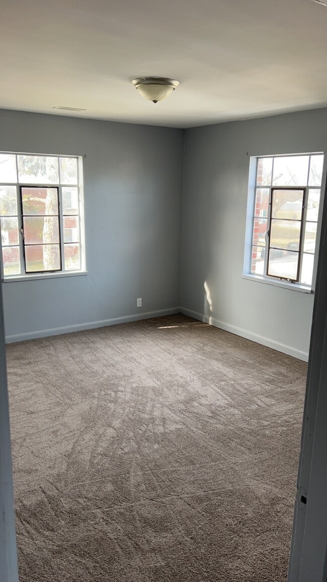 Building Photo - 2316 Davue Cir