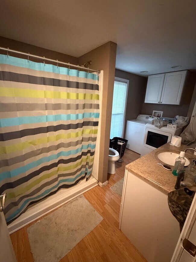 Foto del edificio - Large 3 Bedroom Home in City of Brookville