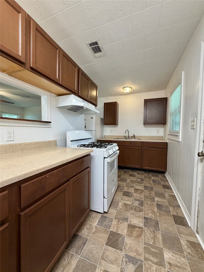 Foto del edificio - 234 Jasmine St