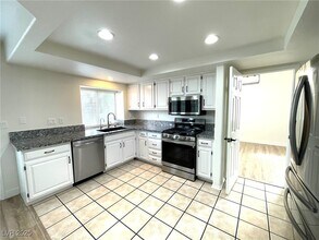Building Photo - 1326 Pine Terrace Ct