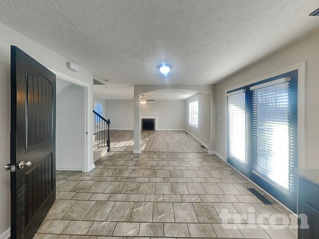 Building Photo - 1304 Golden Eagle Way