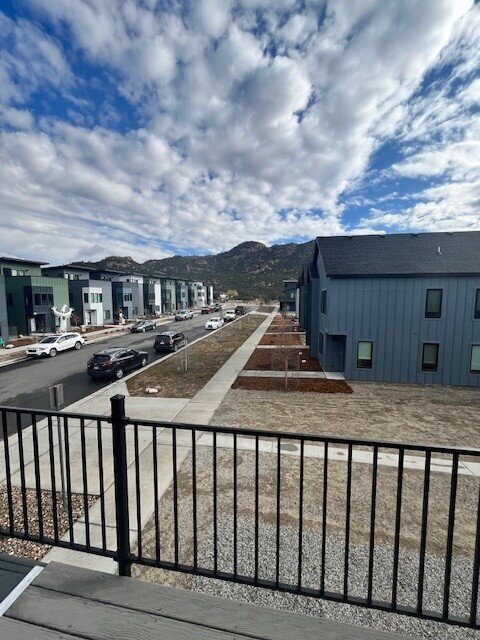 Building Photo - 597 N Railroad St Building Photo - 597 N Railroad St