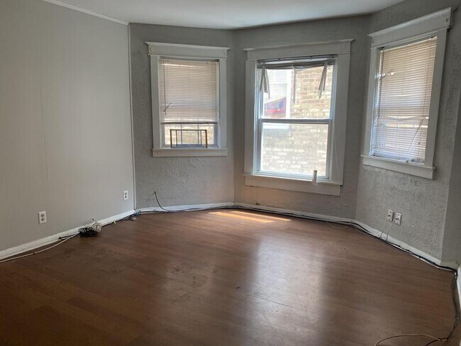 Building Photo - 4717 Baring Ave