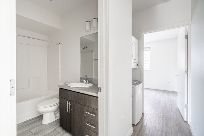 Building Photo - Savona Apartments