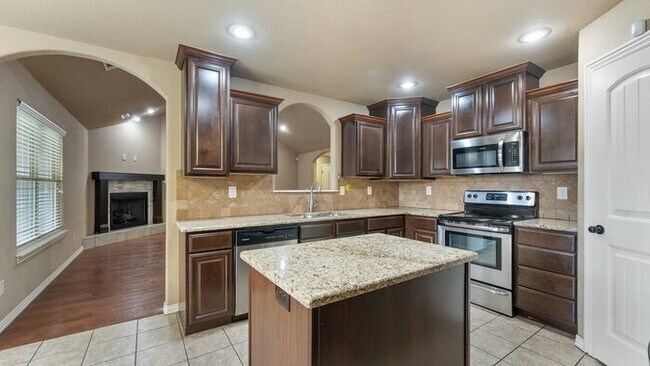 Building Photo - 6208 S 38th St