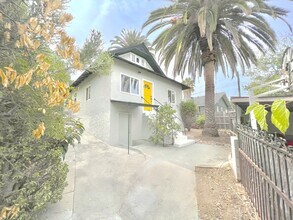 Building Photo - 6146 Mesa Ave