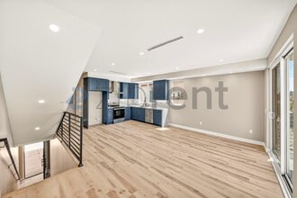 Building Photo - 227 N Burlington Ave
