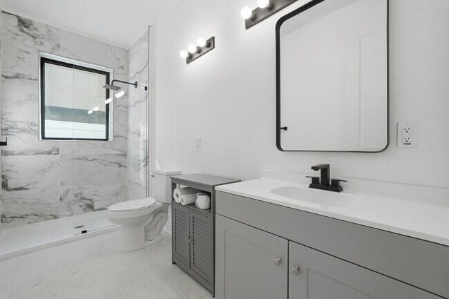 Foto del edificio - 1321 N Central Ave