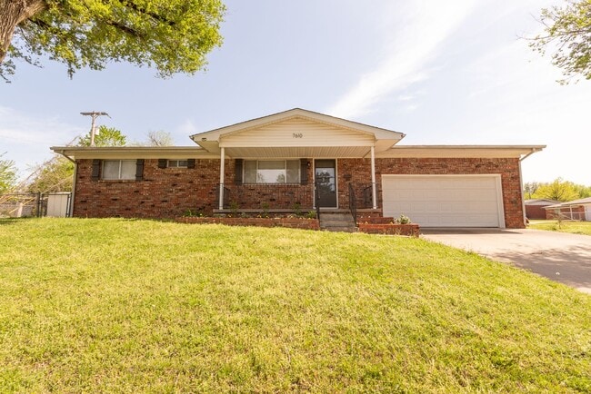 Building Photo - 3 Bed 1.5 Bath in Great Midtown Location!
