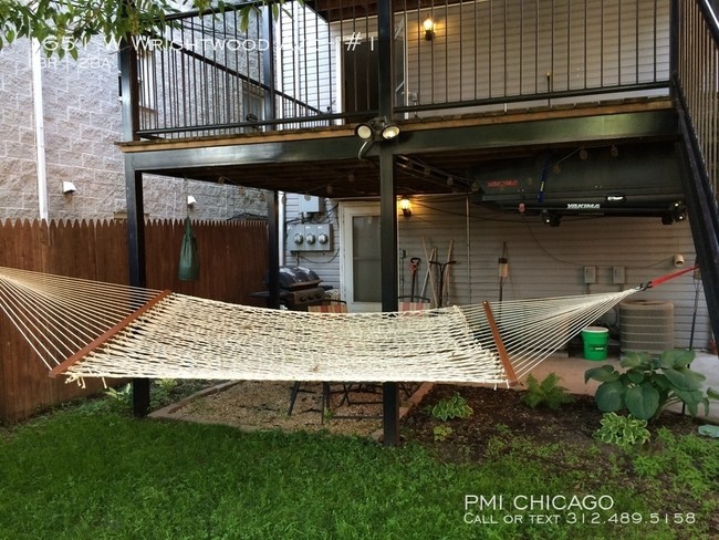 Building Photo - Lincoln Park Huge Condo -  2 full ba, pvt ...