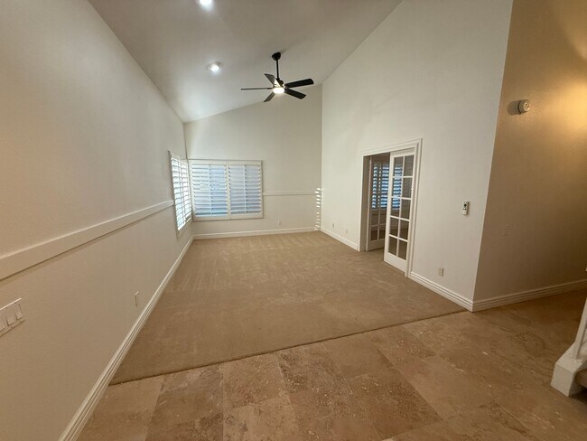 Building Photo - 4-Bedroom Plus Bonus Room Home with Golf C...