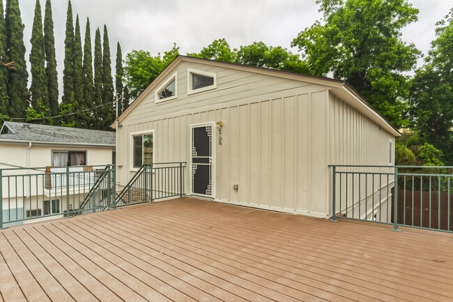 Foto del edificio - 4708 Orion Ave