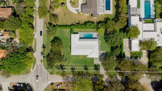 Foto del edificio - 6695 SW 96th St