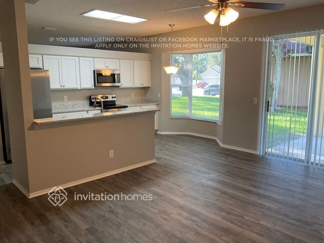 Building Photo - 22521 Laureldale Dr