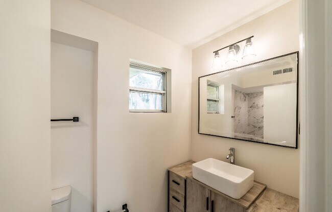 Building Photo - 3615 Vogel Dr NW