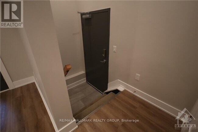 Photo du bâtiment - 304 Elmgrove Ave