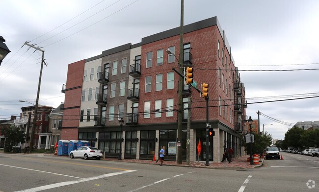 Building Photo - Eggleston Plaza