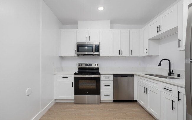 Interior Photo - 1865 North Fuller Ave