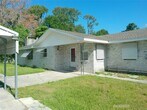 Foto principal - 209 Pinehurst Dr